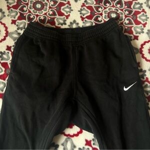 BLACK NIKE JOGGERS for MEN